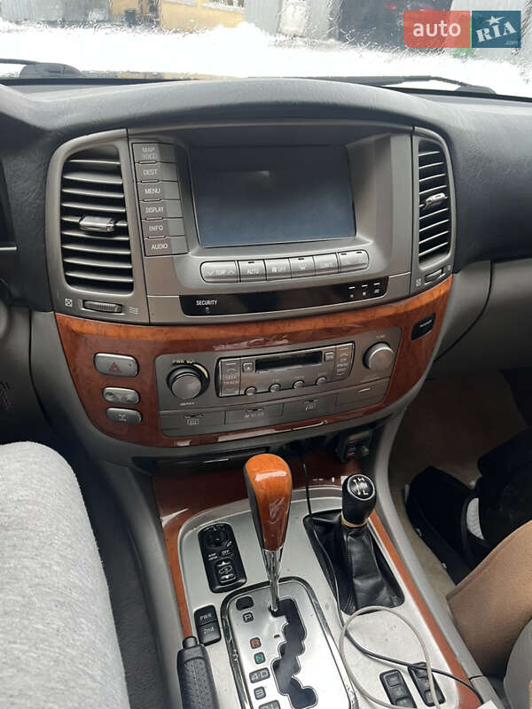 Позашляховик / Кросовер Lexus LX 2005 в Львові