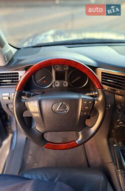 Внедорожник / Кроссовер Lexus LX 2008 в 