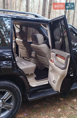 Позашляховик / Кросовер Lexus LX 2003 в 