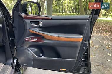 Позашляховик / Кросовер Lexus LX 2013 в 