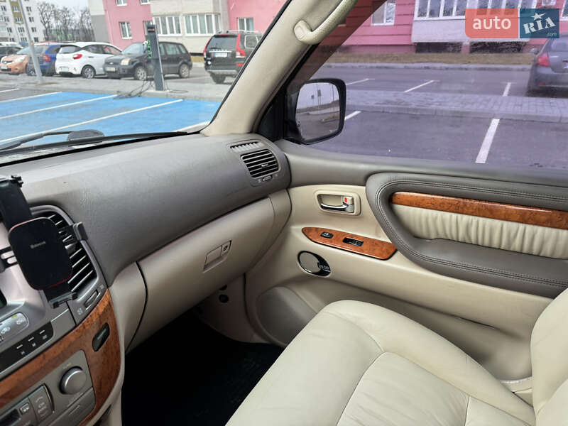 Позашляховик / Кросовер Lexus LX 2005 в Вінниці