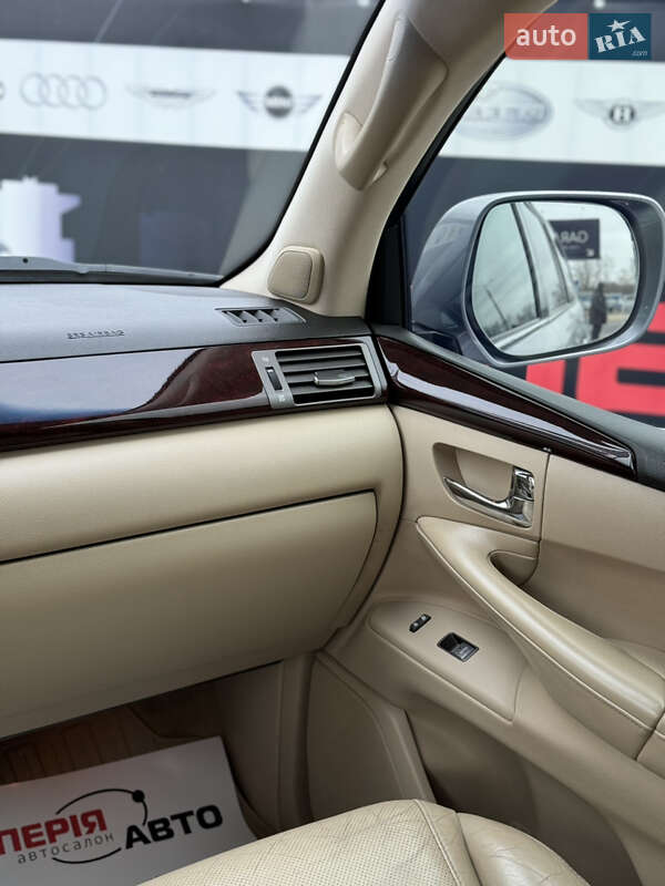 Позашляховик / Кросовер Lexus LX 2010 в Києві