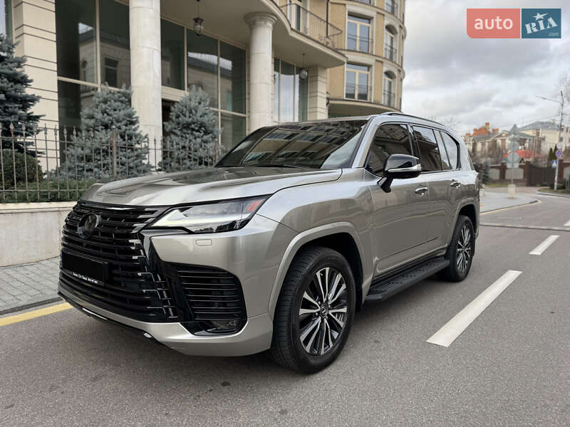 Lexus LX 2022