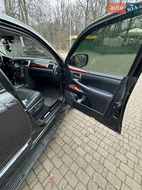 Lexus LX 2013 VIN JTJHY00W104116765 фото оголошення 6 з 64