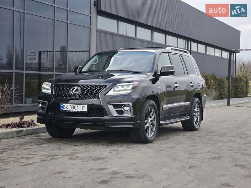 Позашляховик / Кросовер Lexus LX 2010 в Рівному