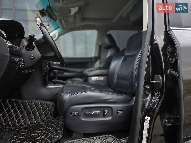 Позашляховик / Кросовер Lexus LX 2010 в Рівному
