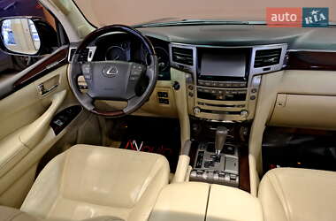 Внедорожник / Кроссовер Lexus LX 2013 в 