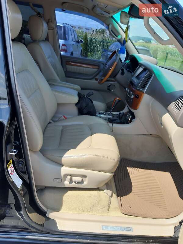 Внедорожник / Кроссовер Lexus LX 2005 в Черновцах