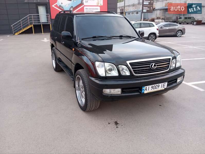 Позашляховик / Кросовер Lexus LX 2000 в 