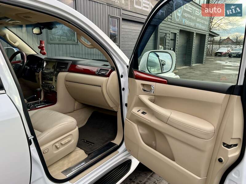 Позашляховик / Кросовер Lexus LX 2010 в Києві