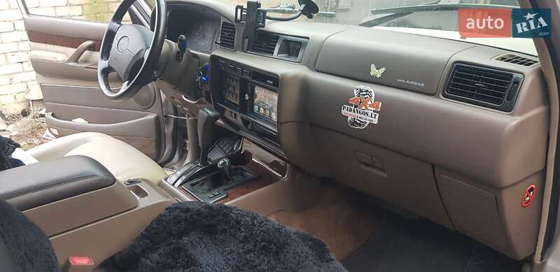 Внедорожник / Кроссовер Lexus LX 1996 в Умани