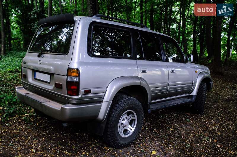 Внедорожник / Кроссовер Lexus LX 1996 в Умани