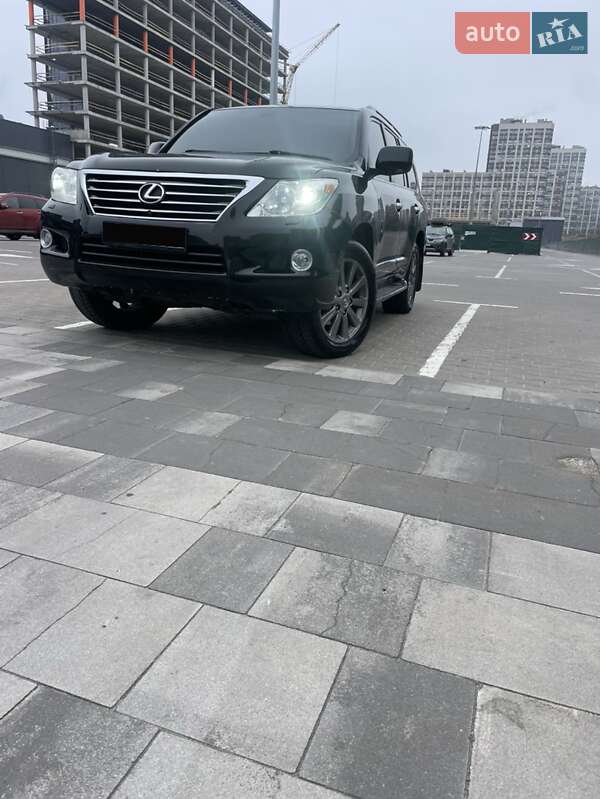 Внедорожник / Кроссовер Lexus LX 2010 в Киеве