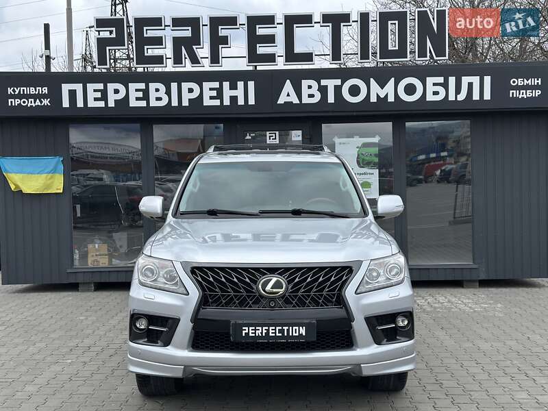 Позашляховик / Кросовер Lexus LX 2008 в Чернівцях