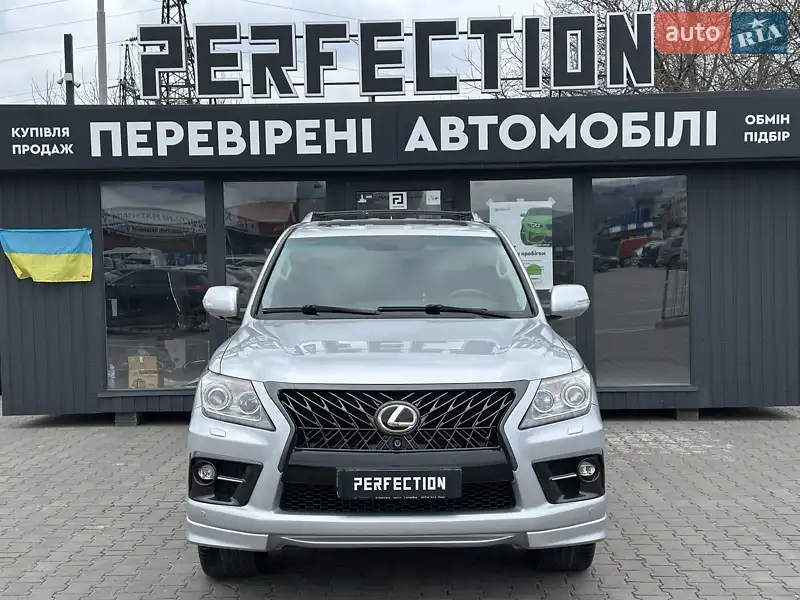 Внедорожник / Кроссовер Lexus LX 2008 в 