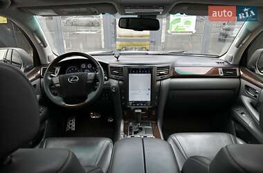 Позашляховик / Кросовер Lexus LX 2008 в Чернівцях