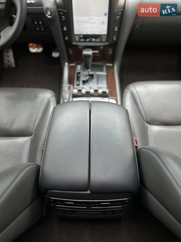 Позашляховик / Кросовер Lexus LX 2008 в Чернівцях