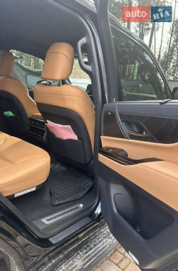 Позашляховик / Кросовер Lexus LX 2022 в 