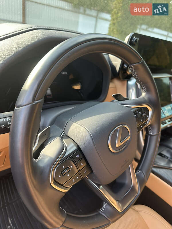 Внедорожник / Кроссовер Lexus LX 2022 в Киеве