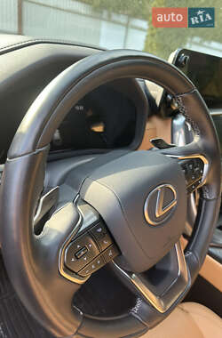 Позашляховик / Кросовер Lexus LX 2022 в 
