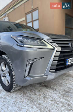 Внедорожник / Кроссовер Lexus LX 2016 в 