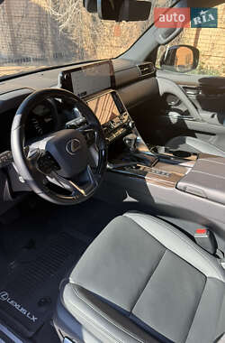 Позашляховик / Кросовер Lexus LX 2022 в 