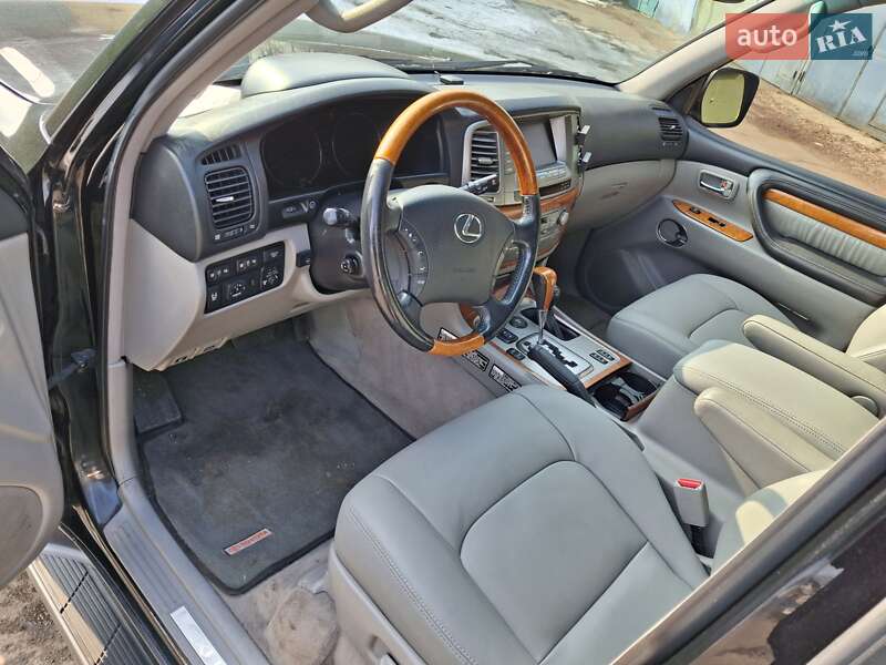 Внедорожник / Кроссовер Lexus LX 2006 в Киеве