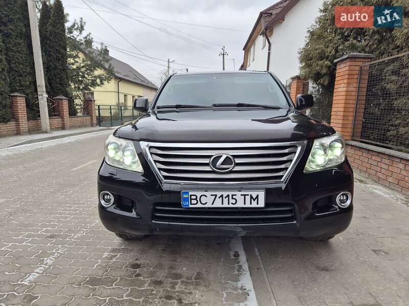 Позашляховик / Кросовер Lexus LX 2008 в Львові