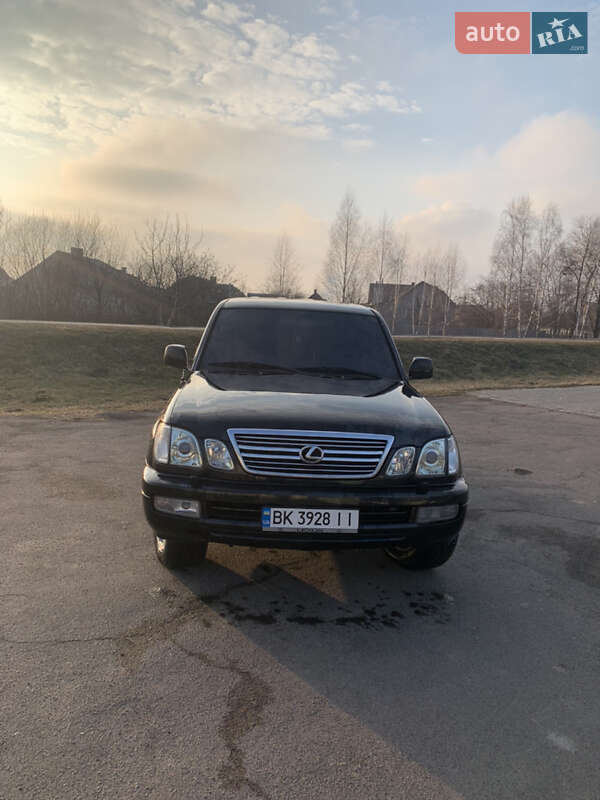 Внедорожник / Кроссовер Lexus LX 1999 в Костополе