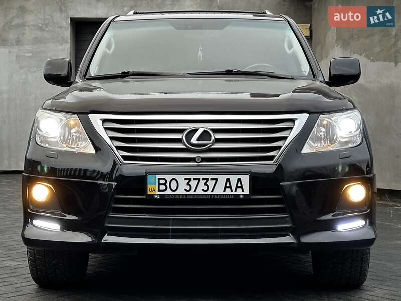 Внедорожник / Кроссовер Lexus LX 2011 в Тернополе