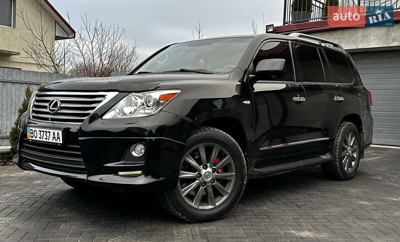 Внедорожник / Кроссовер Lexus LX 2011 в Тернополе