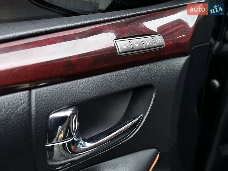 Внедорожник / Кроссовер Lexus LX 2011 в Тернополе