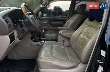 Позашляховик / Кросовер Lexus LX 2003 в 