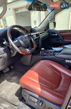 Внедорожник / Кроссовер Lexus LX 2016 в 