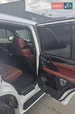 Внедорожник / Кроссовер Lexus LX 2019 в 