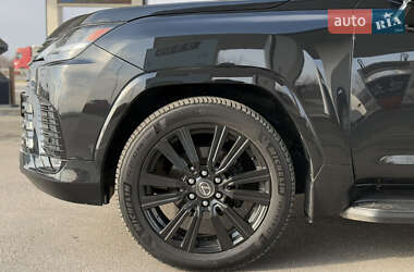 Внедорожник / Кроссовер Lexus LX 2023 в 