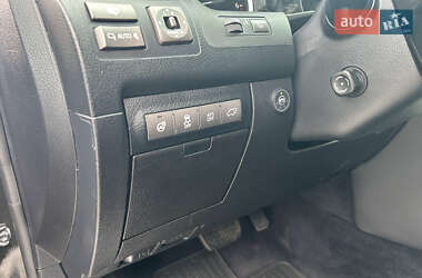 Позашляховик / Кросовер Lexus LX 2012 в 