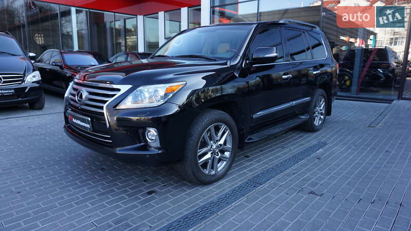 Внедорожник / Кроссовер Lexus LX 2014 в 