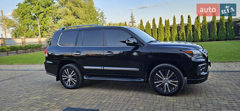 Внедорожник / Кроссовер Lexus LX 2012 в Киеве