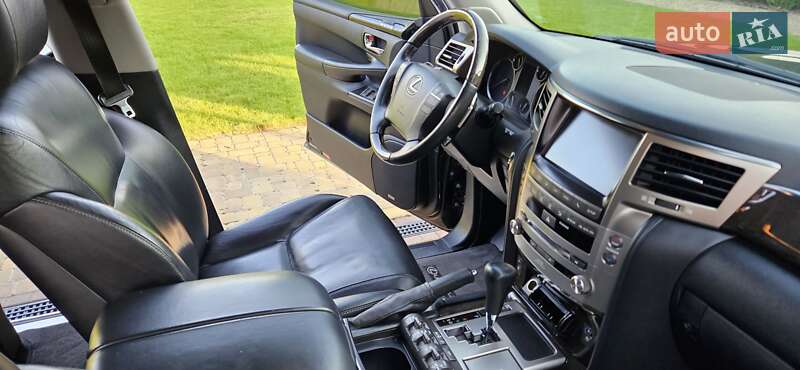 Внедорожник / Кроссовер Lexus LX 2012 в Киеве
