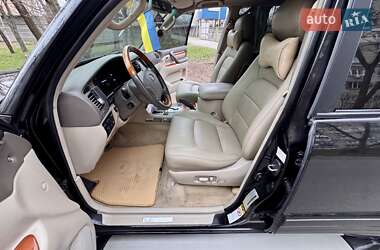 Внедорожник / Кроссовер Lexus LX 2003 в 