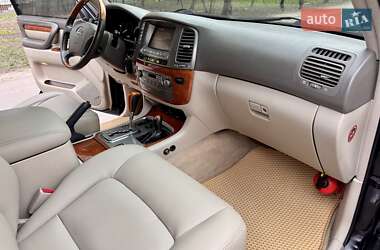 Внедорожник / Кроссовер Lexus LX 2003 в 
