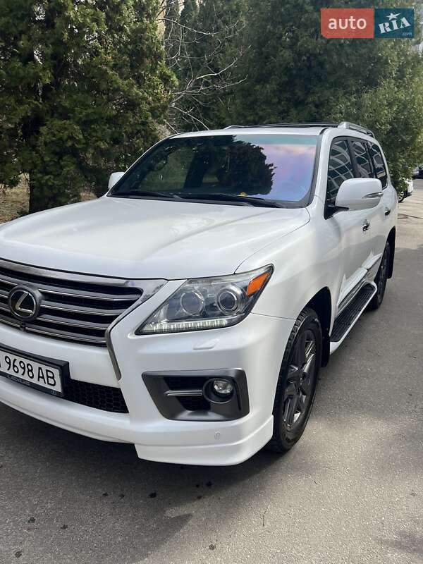 Позашляховик / Кросовер Lexus LX 2013 в Києві