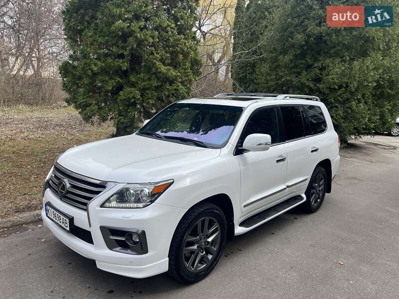 Lexus LX 2013