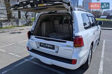 Позашляховик / Кросовер Lexus LX 2008 в 