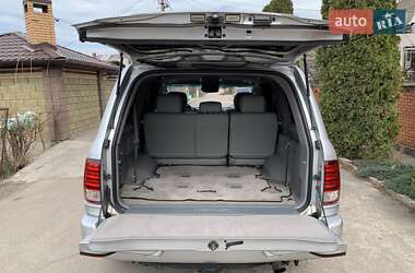 Внедорожник / Кроссовер Lexus LX 2005 в 