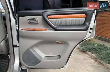 Внедорожник / Кроссовер Lexus LX 2005 в 