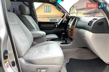 Внедорожник / Кроссовер Lexus LX 2005 в 