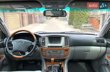 Внедорожник / Кроссовер Lexus LX 2005 в 