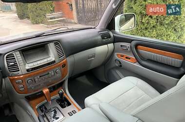 Внедорожник / Кроссовер Lexus LX 2005 в 